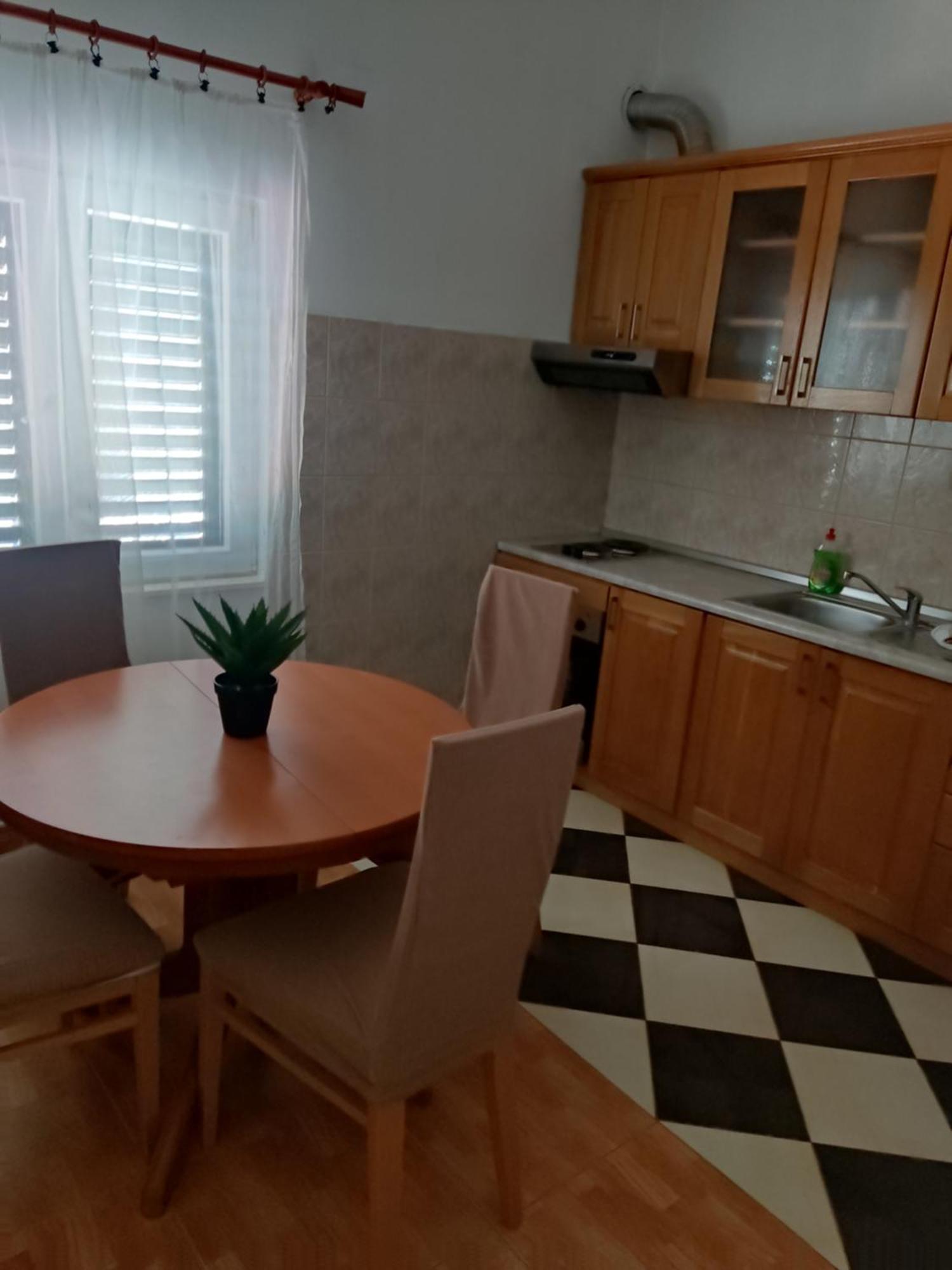 Apartments Ivana Loviste Ngoại thất bức ảnh