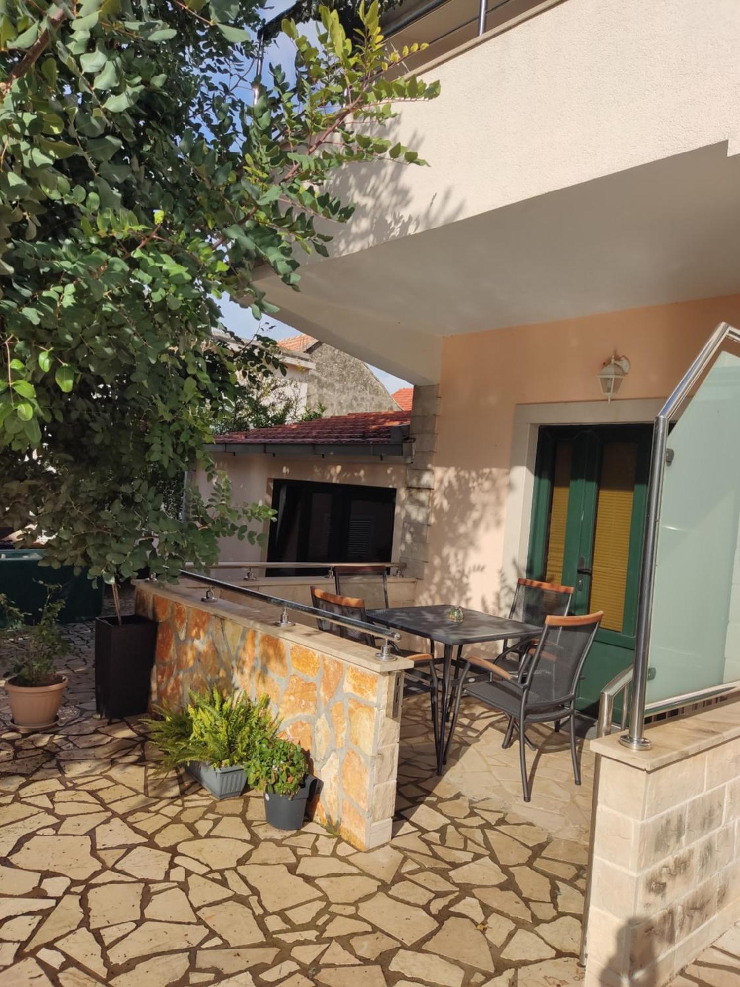 Apartments Ivana Loviste Ngoại thất bức ảnh