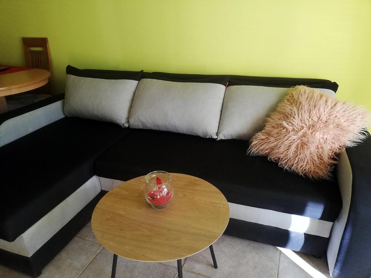 Apartments Ivana Loviste Ngoại thất bức ảnh