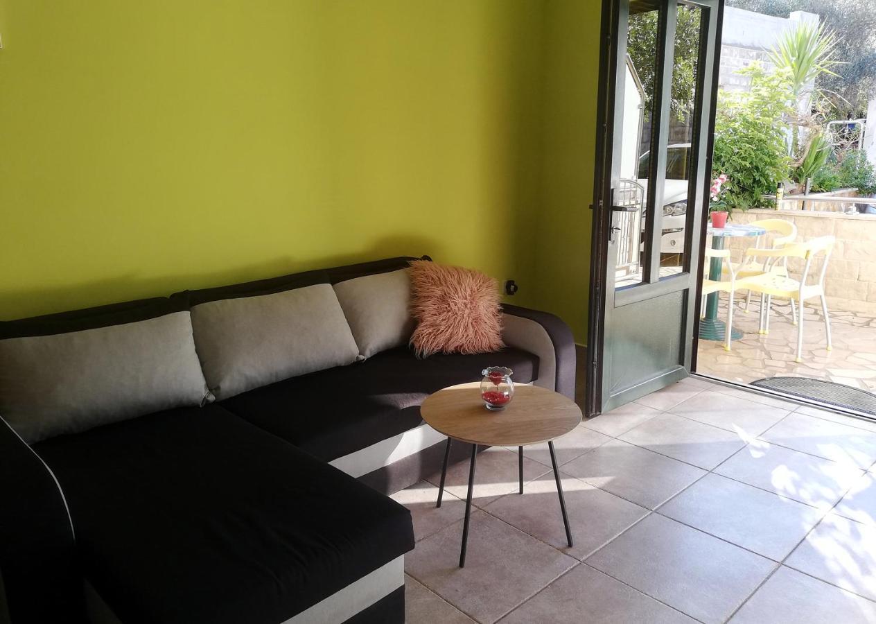 Apartments Ivana Loviste Ngoại thất bức ảnh